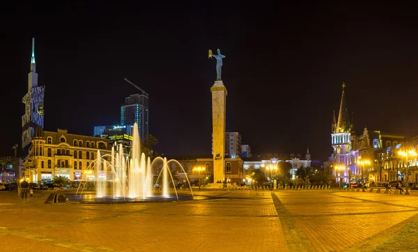 O conjunto da Praça da Europa em luzes noturnas — Fotografia de Stock