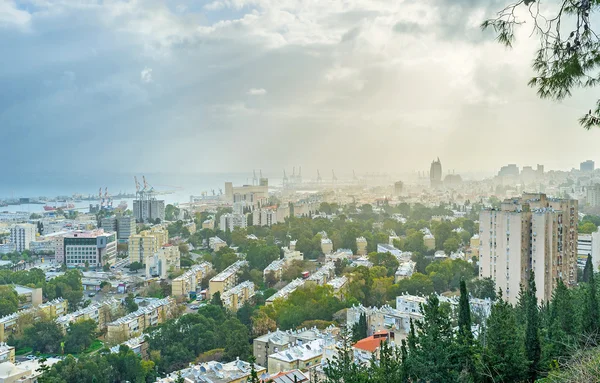 A felhős reggel Haifa — Stock Fotó