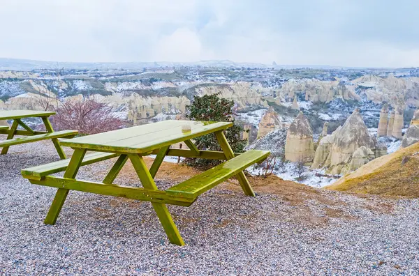 The green table — Stock Photo, Image