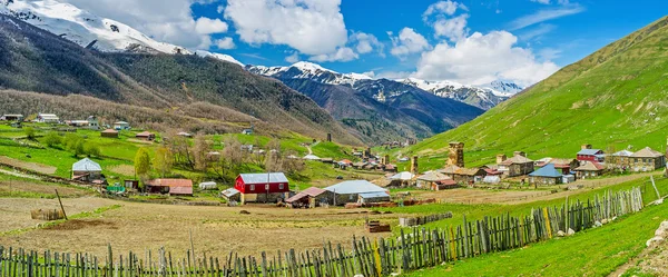 Las aldeas del Alto Svaneti —  Fotos de Stock