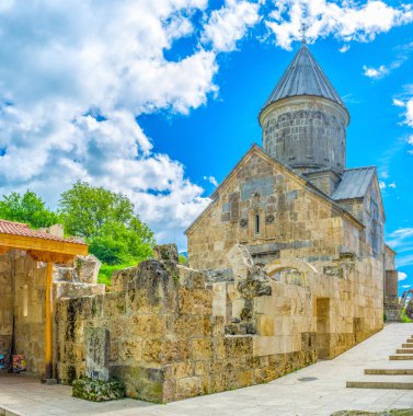 Eski manastır ziyaret