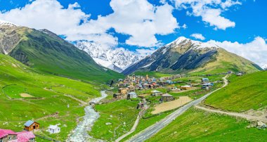 Zhibiani Köyü Panoraması