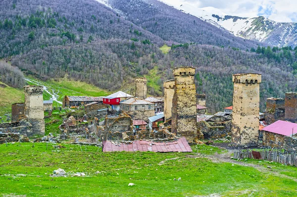 The ruins in old village — Stock Photo, Image