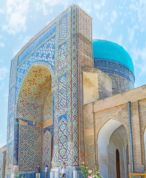 Ворота мечети Кок Гумбаз — стоковое фото