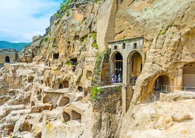 Vardzia mağaralarının labirenti