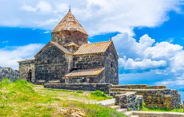 Старий монастир на півострові — стокове фото