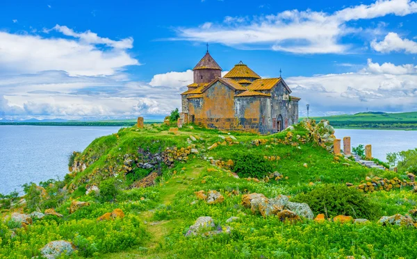 The medieval Monastery on the lake — Stock Photo, Image