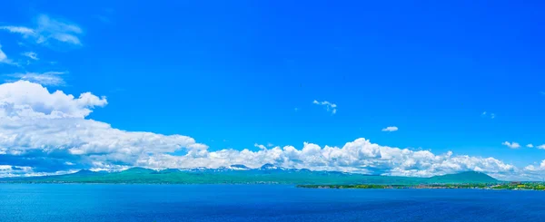 Panorama na jezioro Sevan — Zdjęcie stockowe