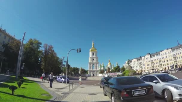 El paseo por las calles de Kiev — Vídeo de stock