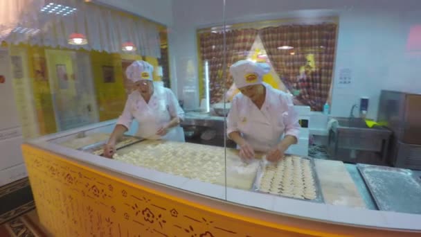 I padroni degli gnocchi — Video Stock