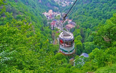 Borjomi geçidinin manzarası