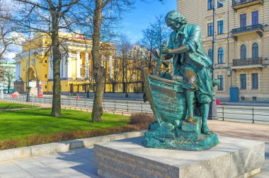 St Petersburg'daki Çar Marangoz anıtı