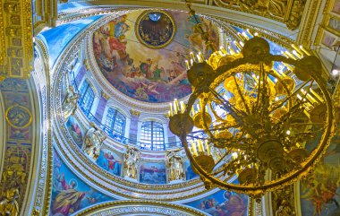 St Isaac Katedrali'nin büyük kubbesini keşfedin