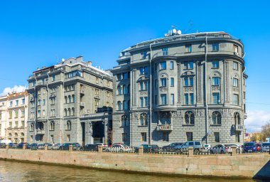 St Petersburg'daki karanlık konak