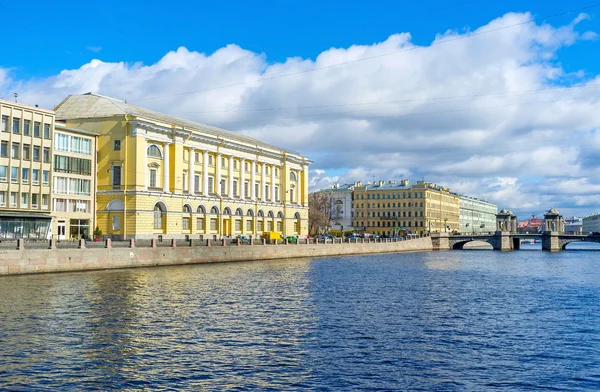 A vista com a Ponte Lomonosov — Fotografia de Stock