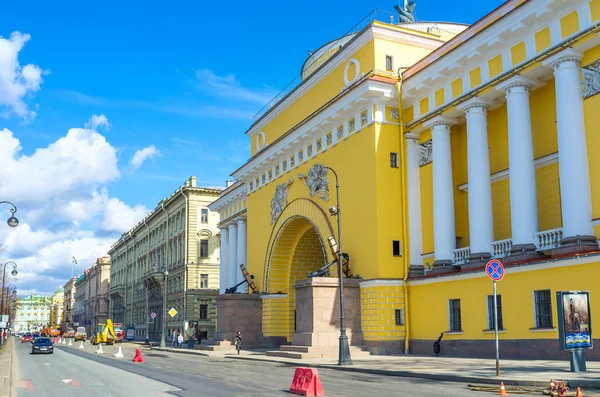 The Admiralty Building in St Petersburg — 스톡 사진