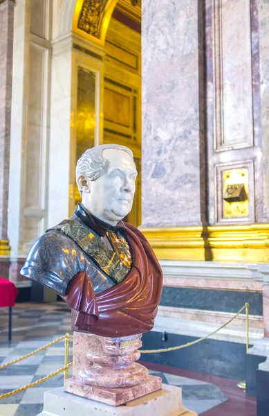 Busto del arquitecto en la Catedral de San Isaac de San Petersburgo —  Fotos de Stock