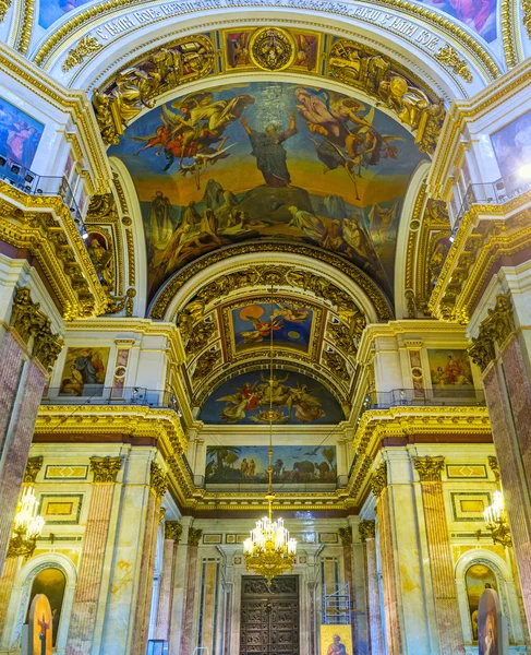 St Petersburg'daki St. Isaac Katedrali'nin ihtişamı — Stok fotoğraf