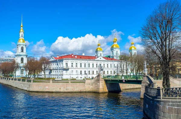 Descubre el Semimostye en San Petersburgo — Foto de Stock