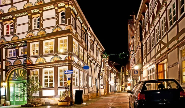 Paseo Nocturno Por Las Calles Medievales Hamelin Con Pintorescas Casas —  Fotos de Stock