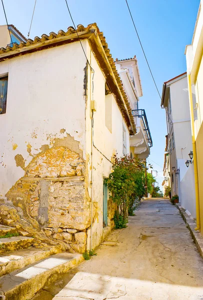 Narrow Alley Old Nafplio Shabby Houses Green Plants Lots Electric — Stock Photo, Image