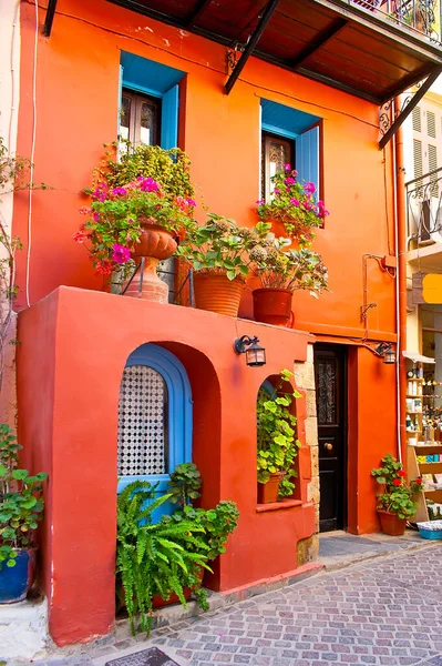 Hermosa Casa Color Rojo Brillante Calle Zampeliou Del Casco Antiguo — Foto de Stock