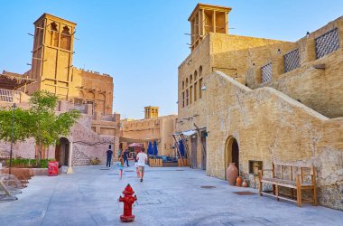 El Fahidi 'nin yenilenmiş pek çok evi el değmemiş rüzgâr kapanları, Dubai, BAE