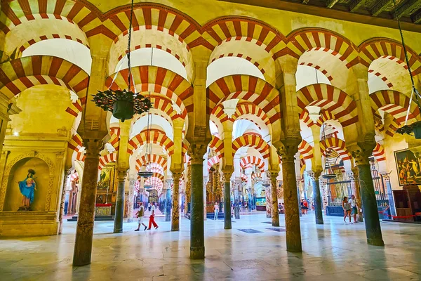 Cordoba Ισπανια Sep 2019 Απολαύστε Την Εντυπωσιακή Μεσαιωνική Υπόστυλη Αίθουσα — Φωτογραφία Αρχείου