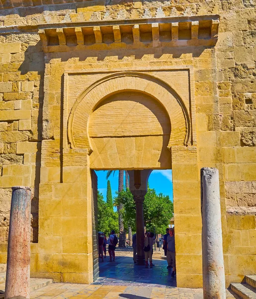 Cordoba Spain Sep 2019 Medieval Puerta Los Deanes Gate Horseshoe — Stock Photo, Image