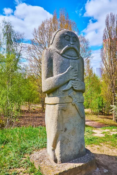 Estatua Piedra Cosaco Decora Colina Mamajeva Sloboda Cossack Village Kiev — Foto de Stock