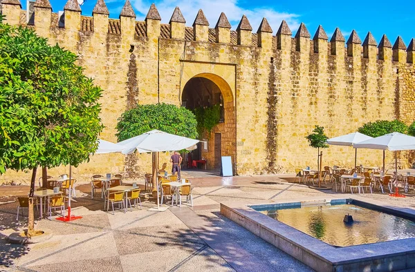 Den Medeltida Fästningsmuren Kalksten Cordoba Med Månport Puerta Luna Bakom — Stockfoto