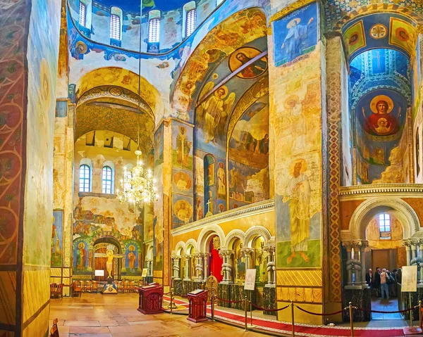 Киев Украина Мая 2021 Года Панорама Красочного Фрескового Интерьера Храма — стоковое фото