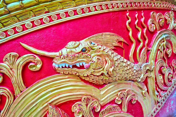 Gilt Relief Thai Mythical One Horned Fish Gilt Waves Wat — Stock Photo, Image