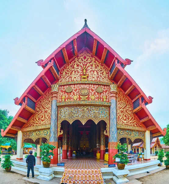 Espectacular Fachada Viharn Luang Wat Phra Ese Templo Lampang Luang —  Fotos de Stock