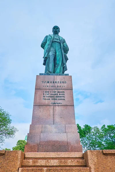 Kyiv Ucrania Mayo 2021 Estatua Histórica Bronce Taras Shevchenko Situada — Foto de Stock