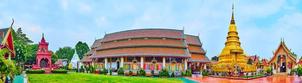 Lamphun Thaïlande Mai 2019 Panorama Wat Phra Hariphunchai Temple Avec — Photo