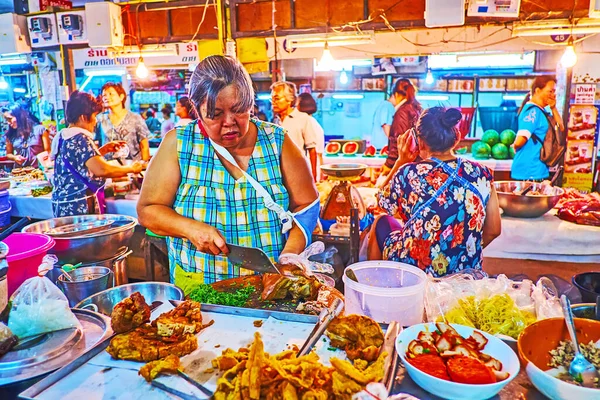 Lampang Thailand May 2019 Продавець Стійки Ratsada Market Скорочує Варену — стокове фото