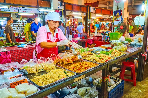 Lampang Thailand May 2019 Купець Тайської Кухні Ринку Ratsada Заповнює — стокове фото