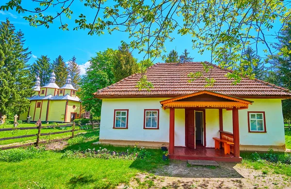 Thr Village Priest House Wooden Church Background Pereiaslav Scansen Ukraine — Stock Photo, Image