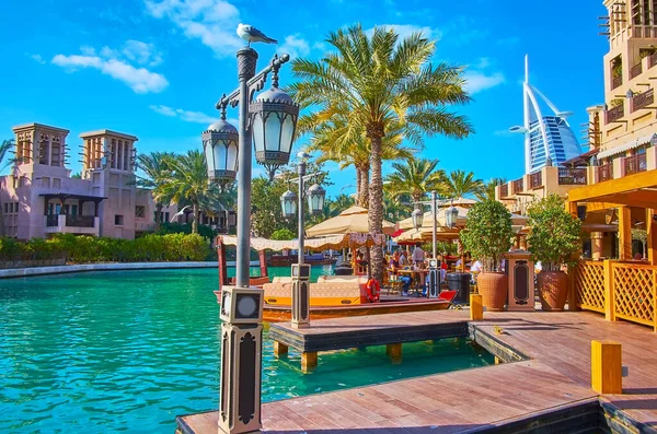 Piccole Imbarcazioni Diporto Pontili Sul Canale Souk Madinat Jumeirah Mercato — Foto Stock