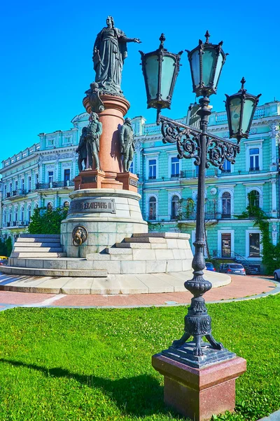 Katarina Square Dekorerad Med Monument Över Odessa City Grundare Rabatter — Stockfoto