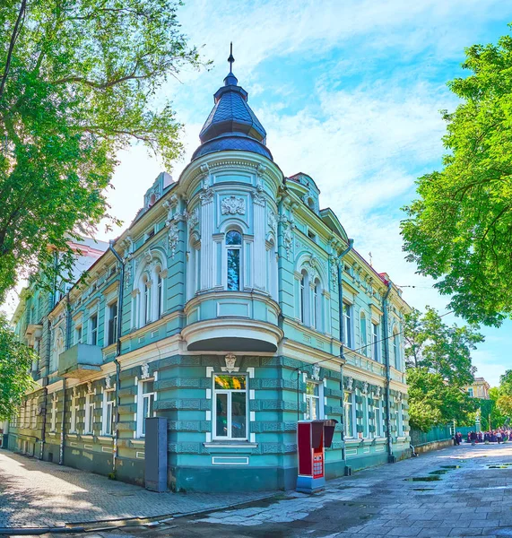 Die Eckfassade Des Historischen Gebäudes Des Städtischen Krankenhauses Ehemaliges Mietshaus — Stockfoto