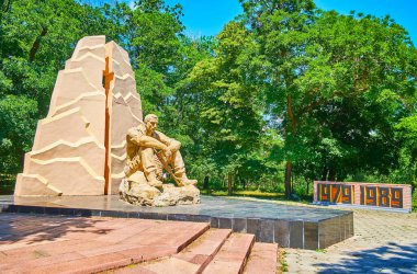 ODESSA, UKRAINE - 18 Haziran 2021: Afganistan Savaşı Anıtı, Taras Shevchenko Parkı, 18 Haziran 'da Odessa' da