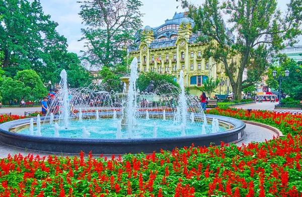 Odessa Ukraine 2021 정원의 빈티지 분수와 살비아 리바스 거리의 역사적 — 스톡 사진