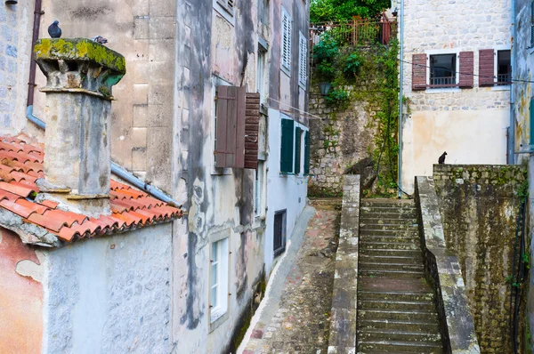 Kuperade gatan — Stockfoto