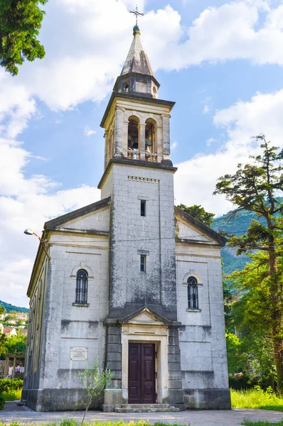 Стара кам'яна церква — стокове фото