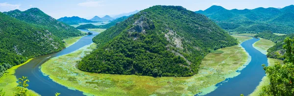 De kronkelende rivier — Stockfoto