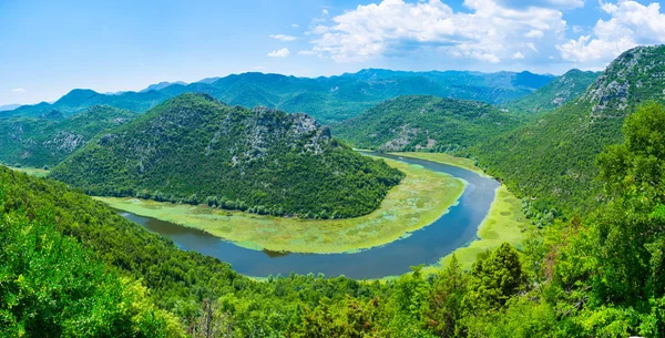 Viaggio in montagna — Foto Stock