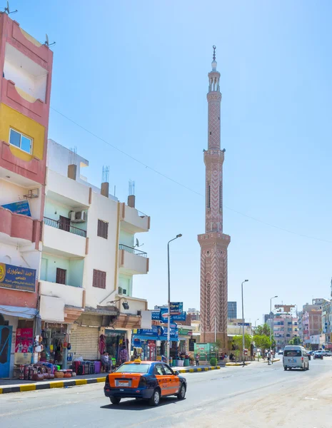 Das hohe Minarett — Stockfoto