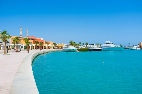 The yachts in port — Stock Photo, Image